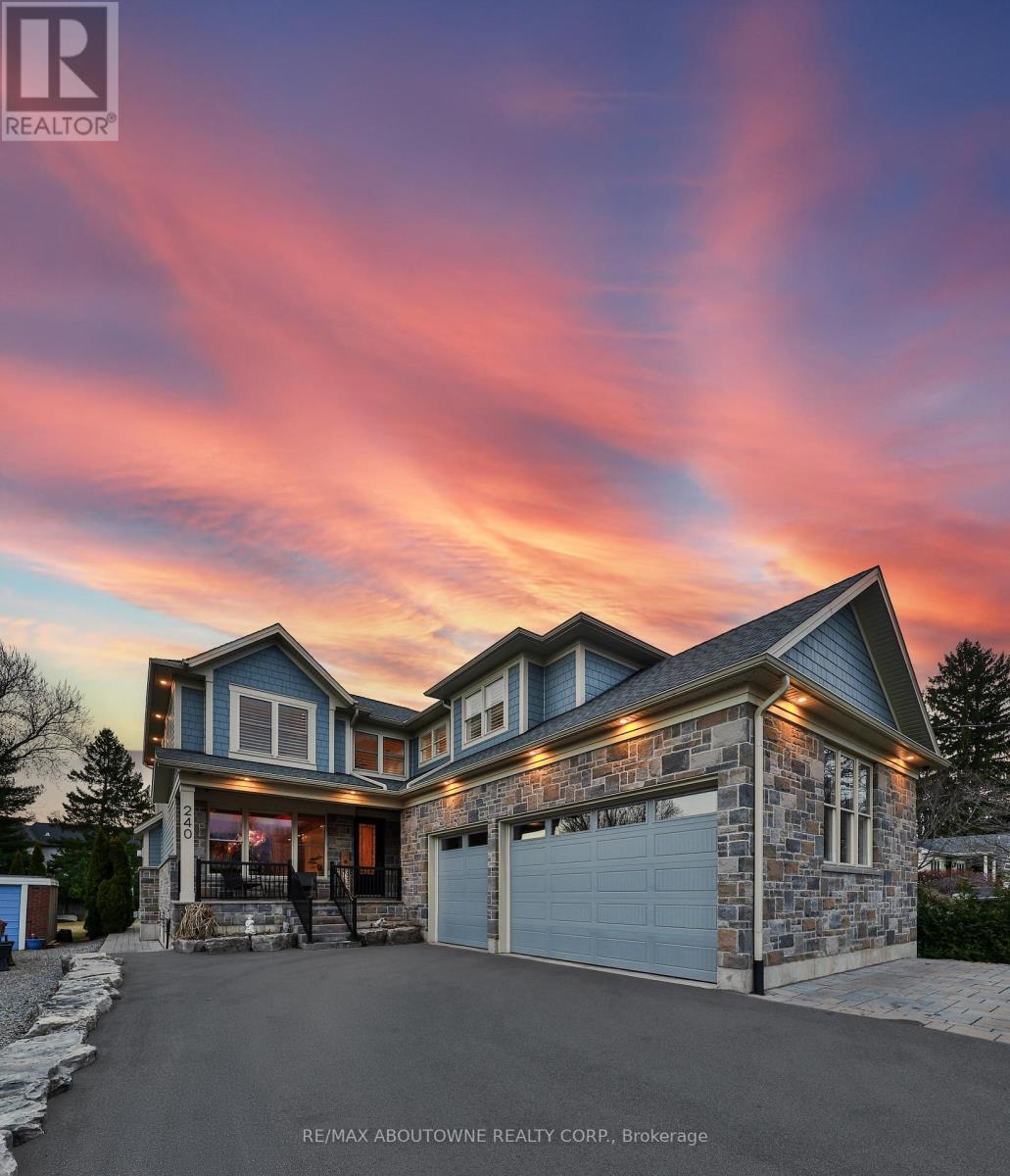 












240 PINE COVE ROAD

,
Burlington (Roseland),




Ontario
L7N1W2

