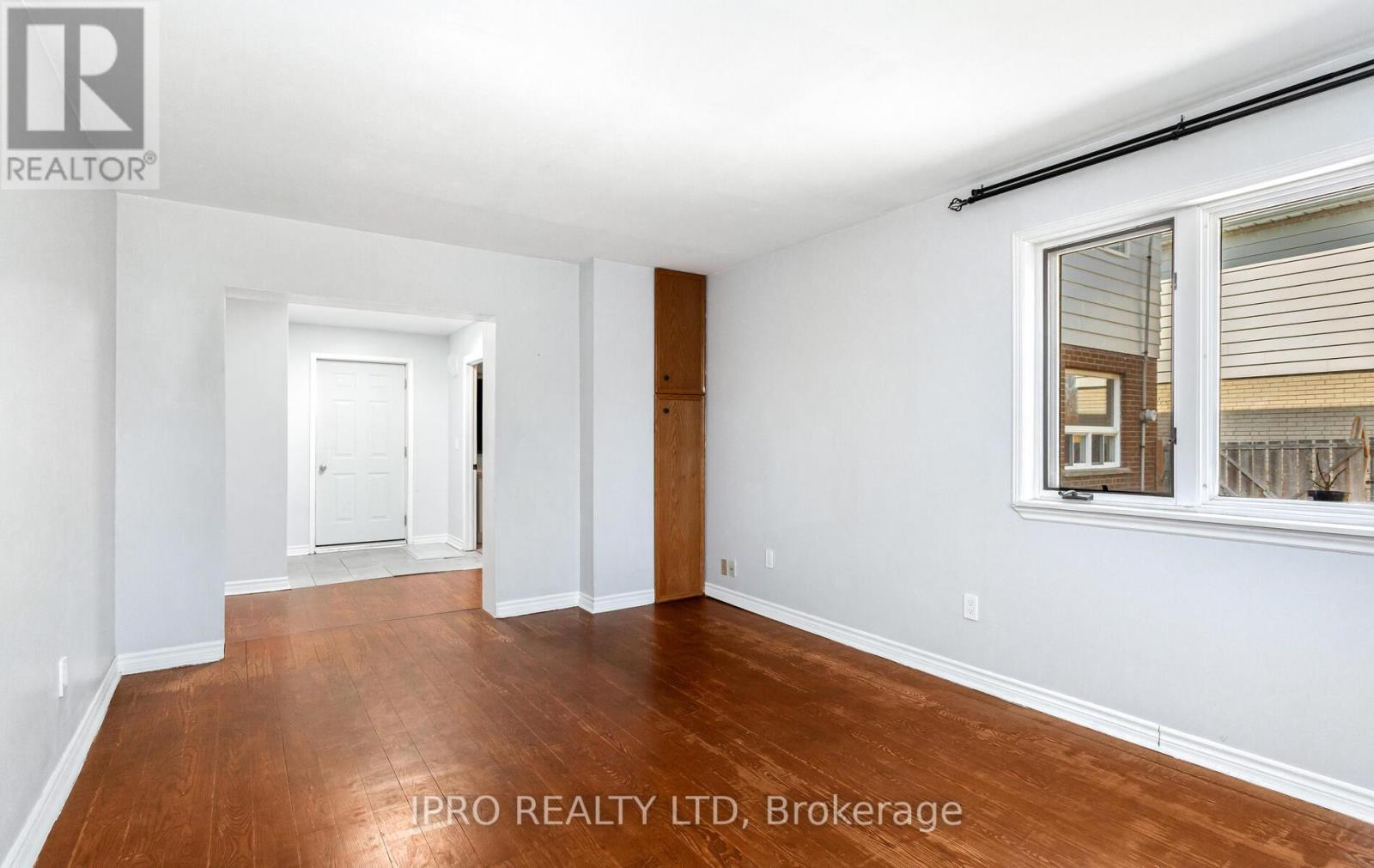 












95 WILLOWRIDGE ROAD

,
Toronto (Willowridge-Martingrove-Richview),




Ontario
M9R3Z5

