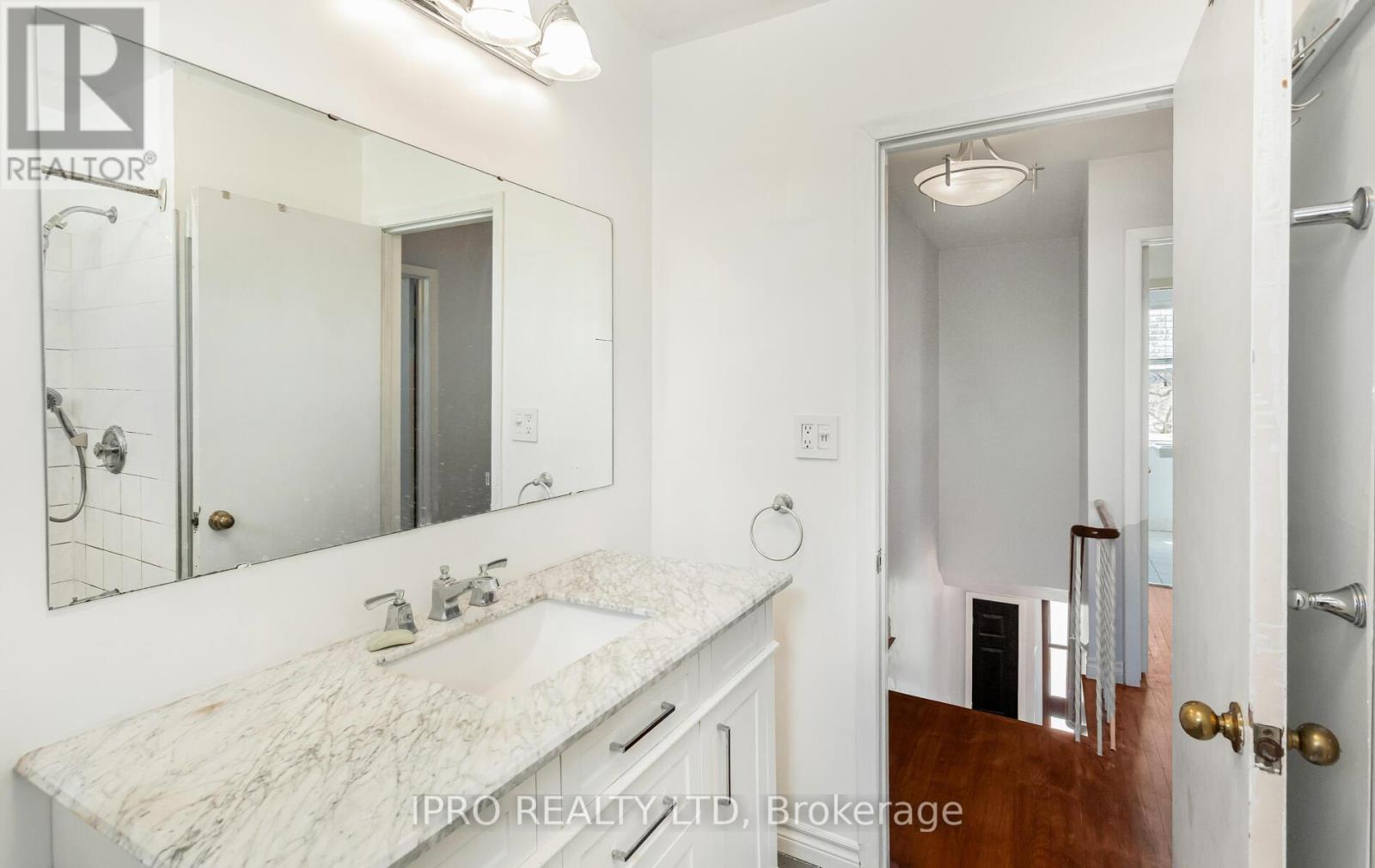 












95 WILLOWRIDGE ROAD

,
Toronto (Willowridge-Martingrove-Richview),




Ontario
M9R3Z5

