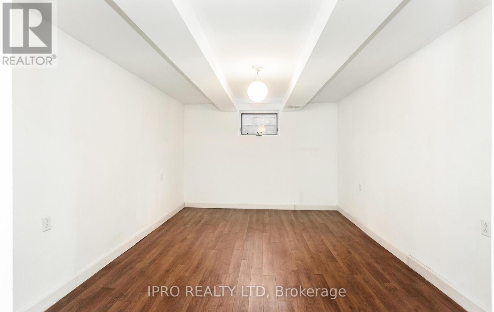 












95 WILLOWRIDGE ROAD

,
Toronto (Willowridge-Martingrove-Richview),




Ontario
M9R3Z5

