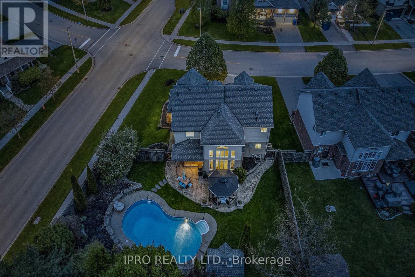 












2 REDFERN STREET

,
Orangeville,




Ontario
L9W5C8

