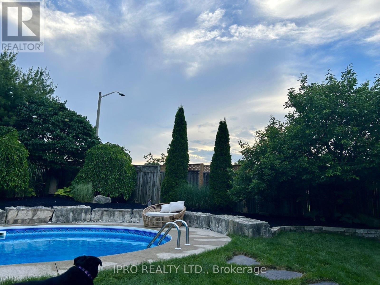 












2 REDFERN STREET

,
Orangeville,




Ontario
L9W5C8

