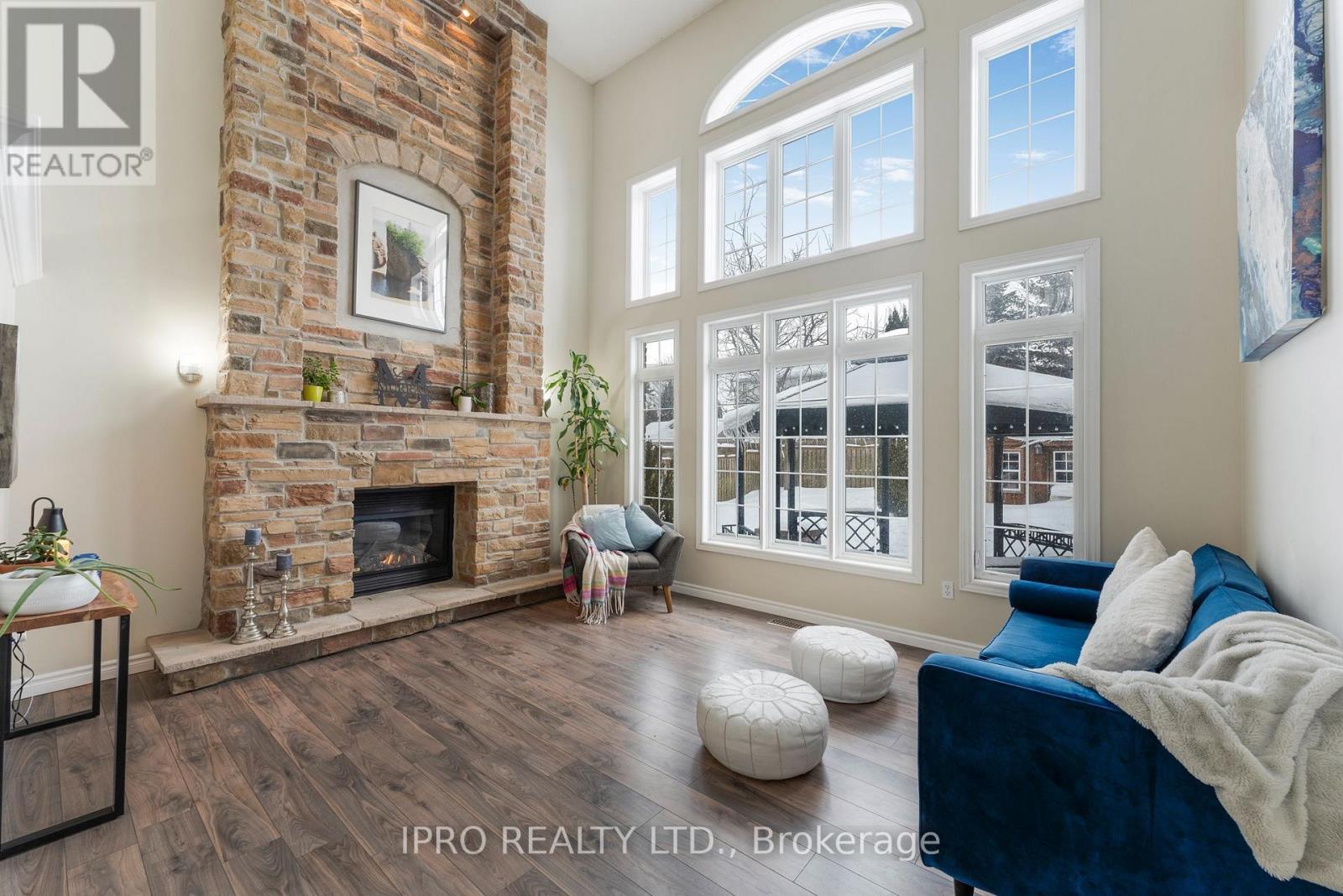 












2 REDFERN STREET

,
Orangeville,




Ontario
L9W5C8


