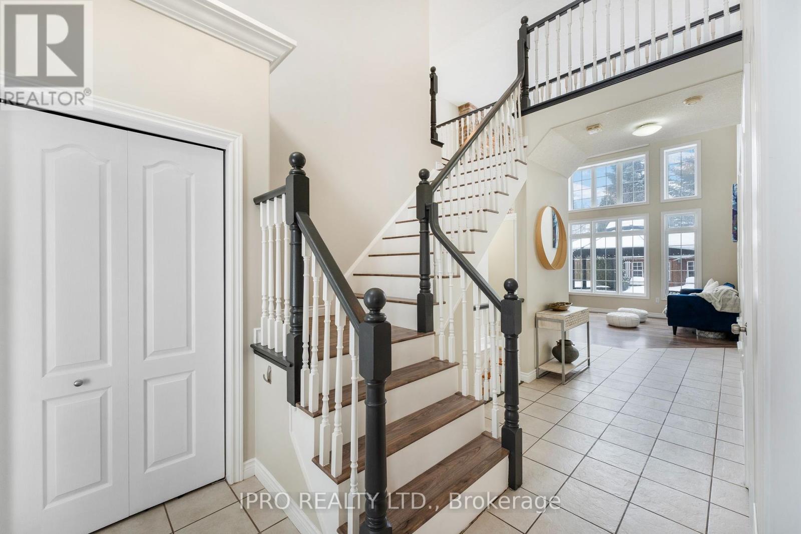 












2 REDFERN STREET

,
Orangeville,




Ontario
L9W5C8

