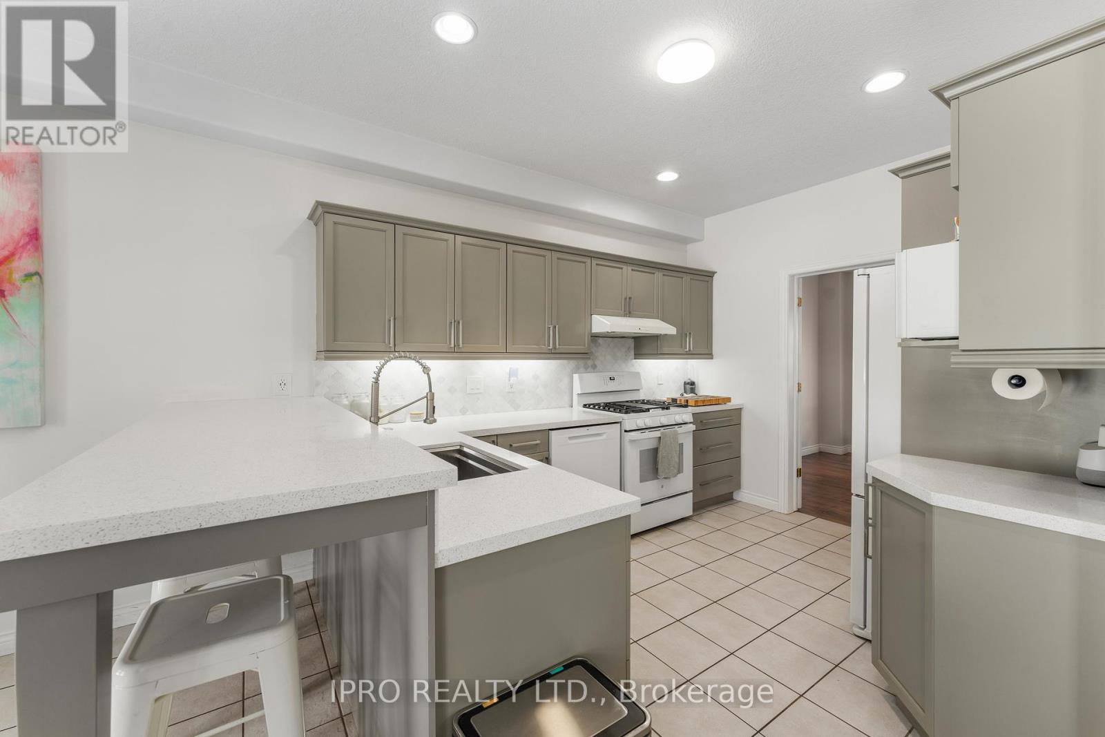 












2 REDFERN STREET

,
Orangeville,




Ontario
L9W5C8

