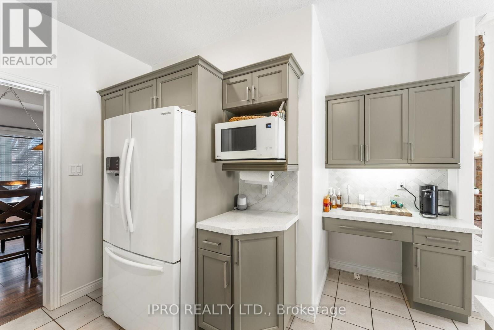 












2 REDFERN STREET

,
Orangeville,




Ontario
L9W5C8

