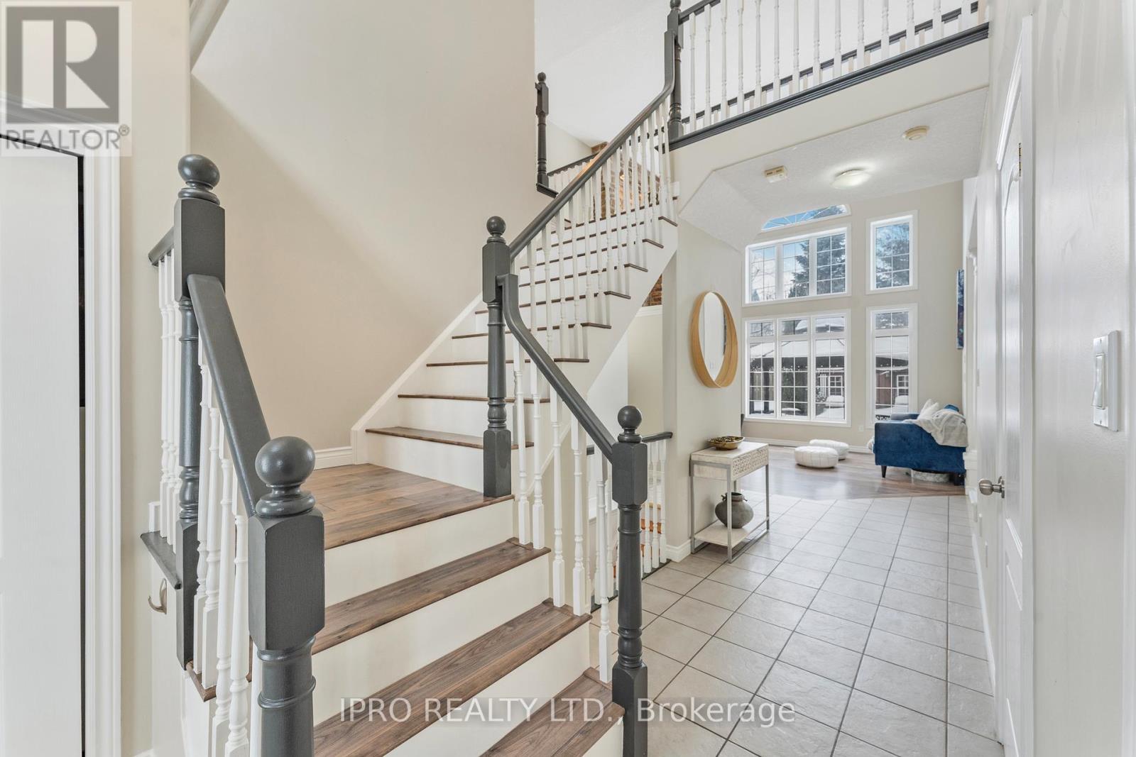 












2 REDFERN STREET

,
Orangeville,




Ontario
L9W5C8

