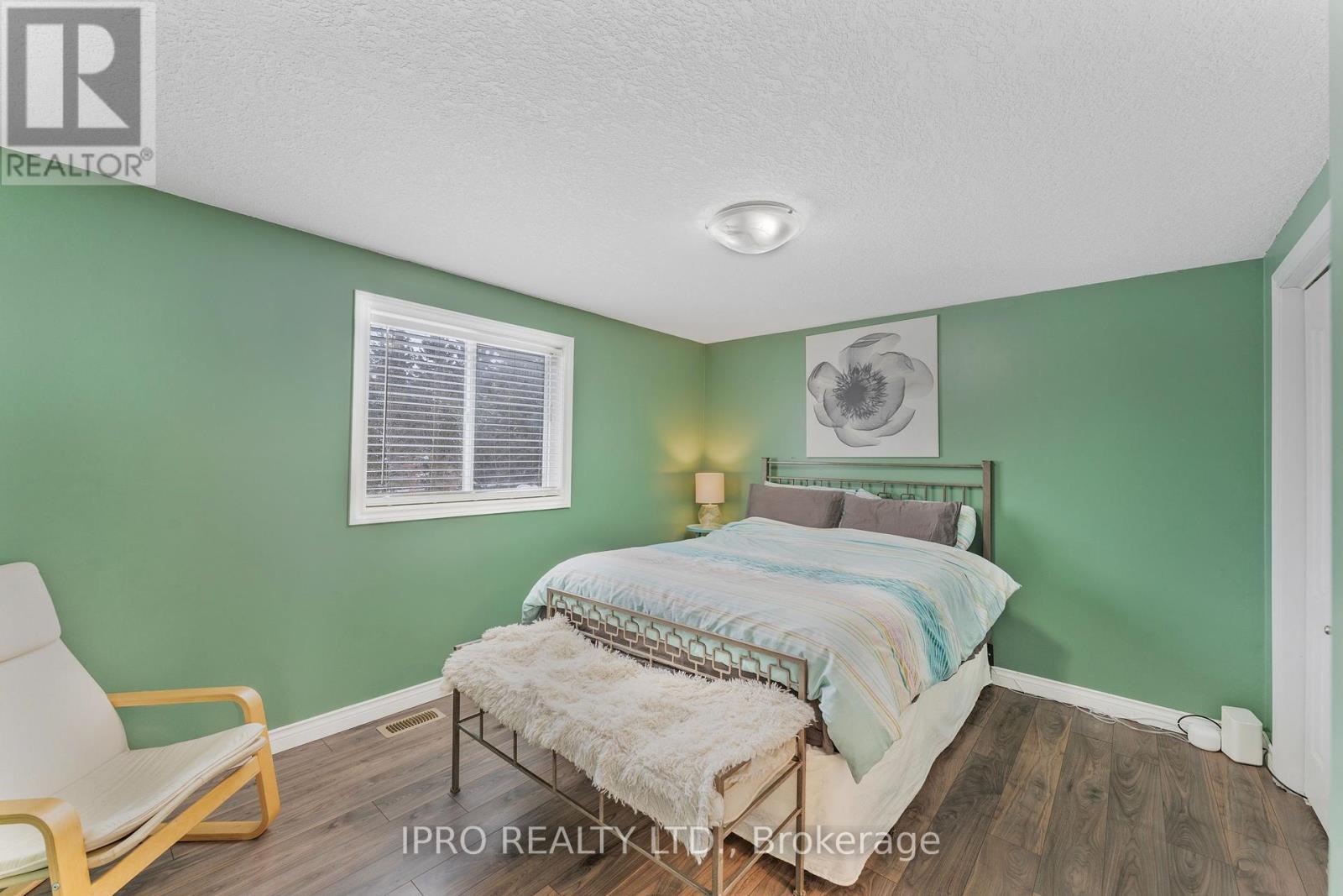 












2 REDFERN STREET

,
Orangeville,




Ontario
L9W5C8

