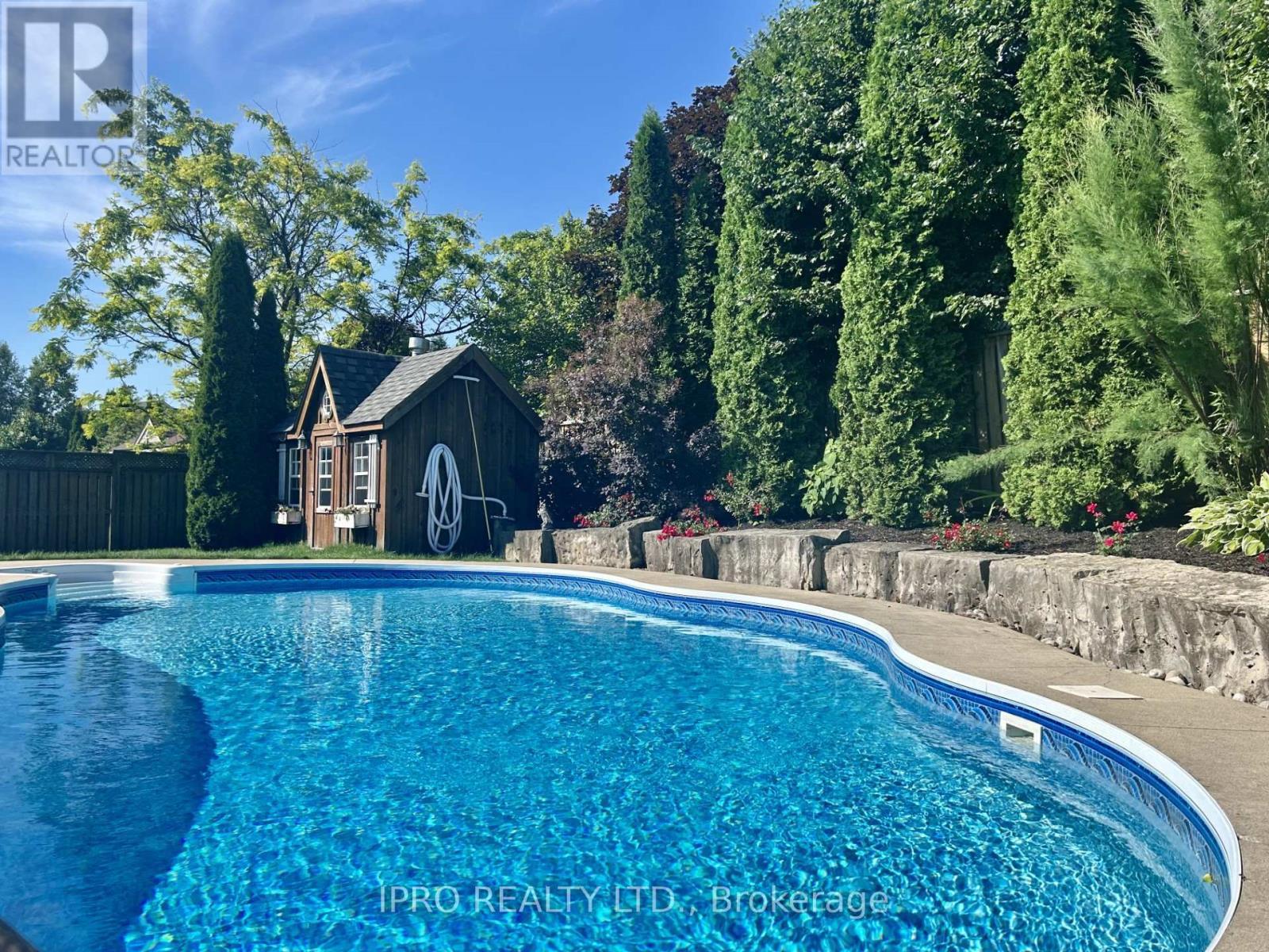 












2 REDFERN STREET

,
Orangeville,




Ontario
L9W5C8

