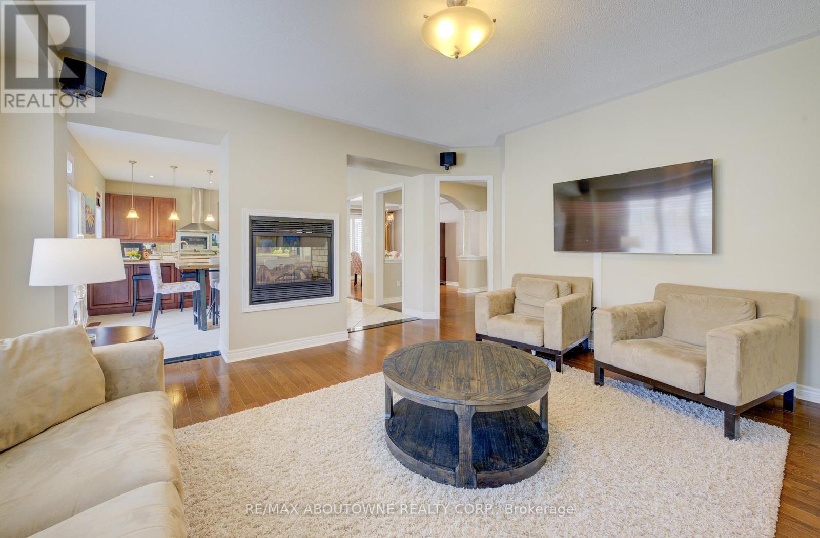 












1521 CRAIGLEITH ROAD

,
Oakville (JC Joshua Creek),




Ontario
L6H7W3

