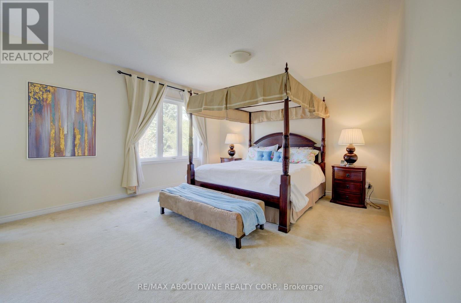 












1521 CRAIGLEITH ROAD

,
Oakville (JC Joshua Creek),




Ontario
L6H7W3

