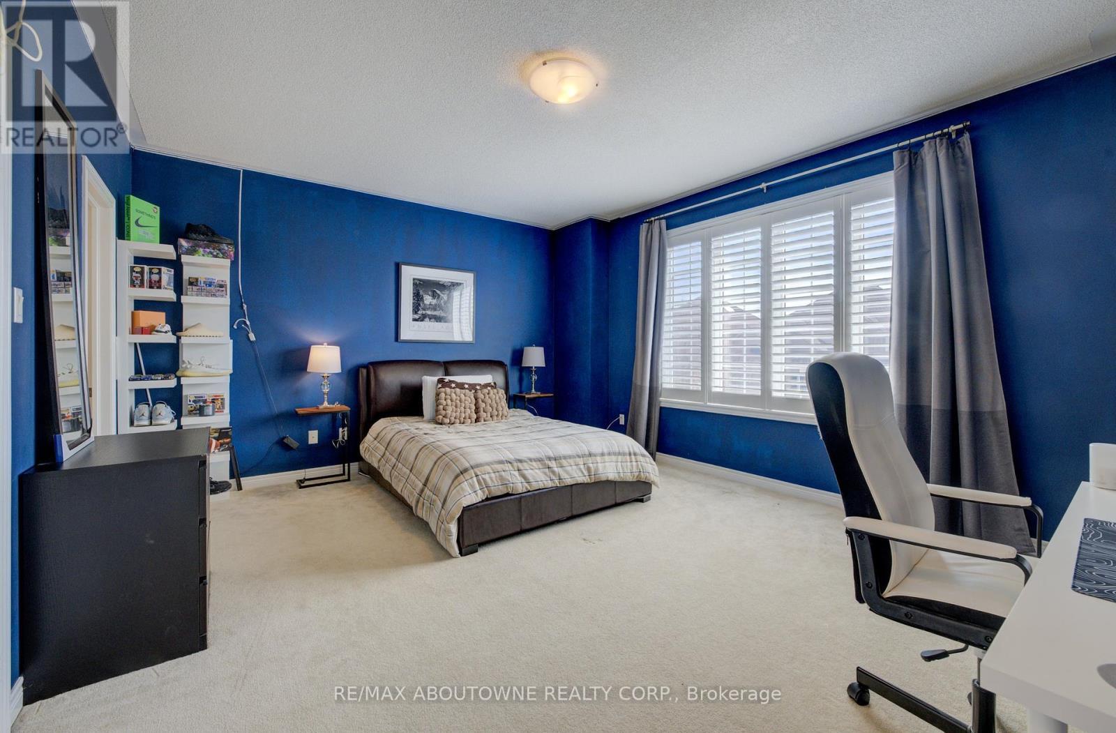 












1521 CRAIGLEITH ROAD

,
Oakville (JC Joshua Creek),




Ontario
L6H7W3

