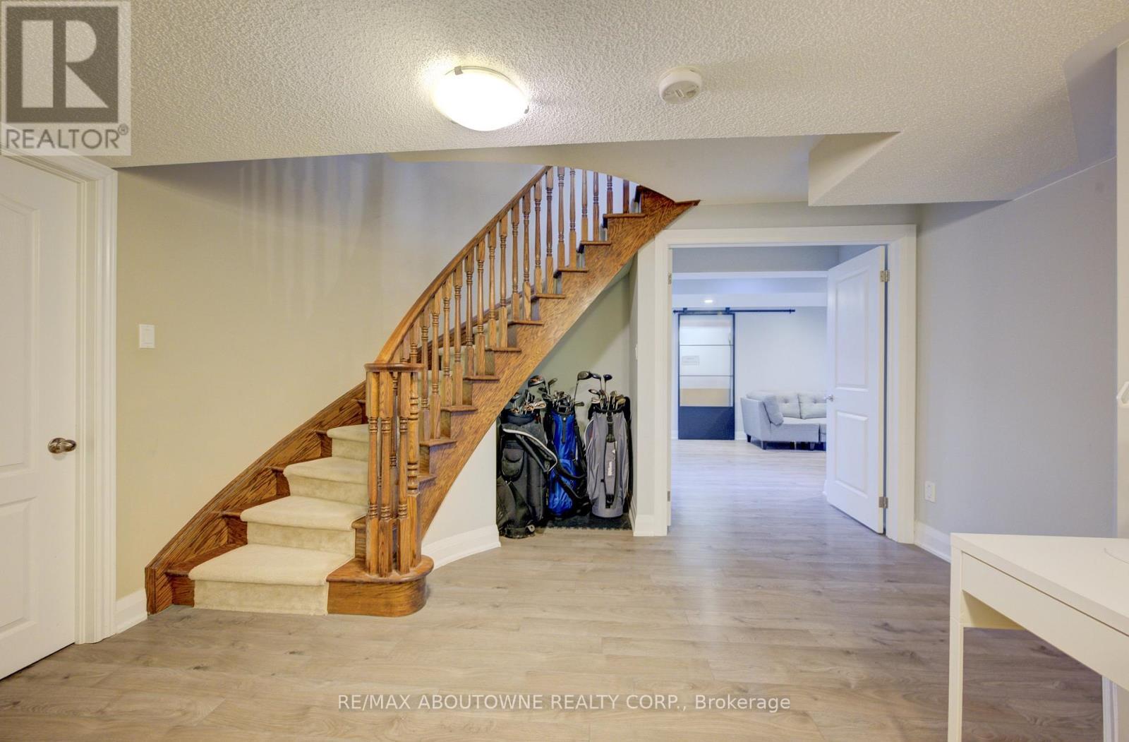 












1521 CRAIGLEITH ROAD

,
Oakville (JC Joshua Creek),




Ontario
L6H7W3

