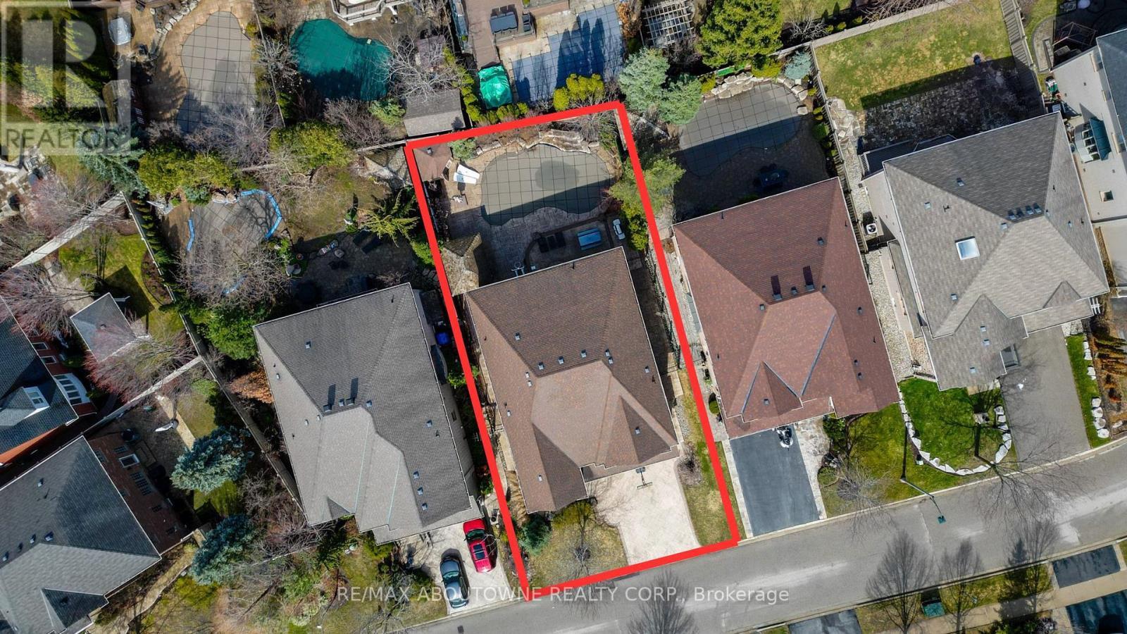 












1521 CRAIGLEITH ROAD

,
Oakville (JC Joshua Creek),




Ontario
L6H7W3

