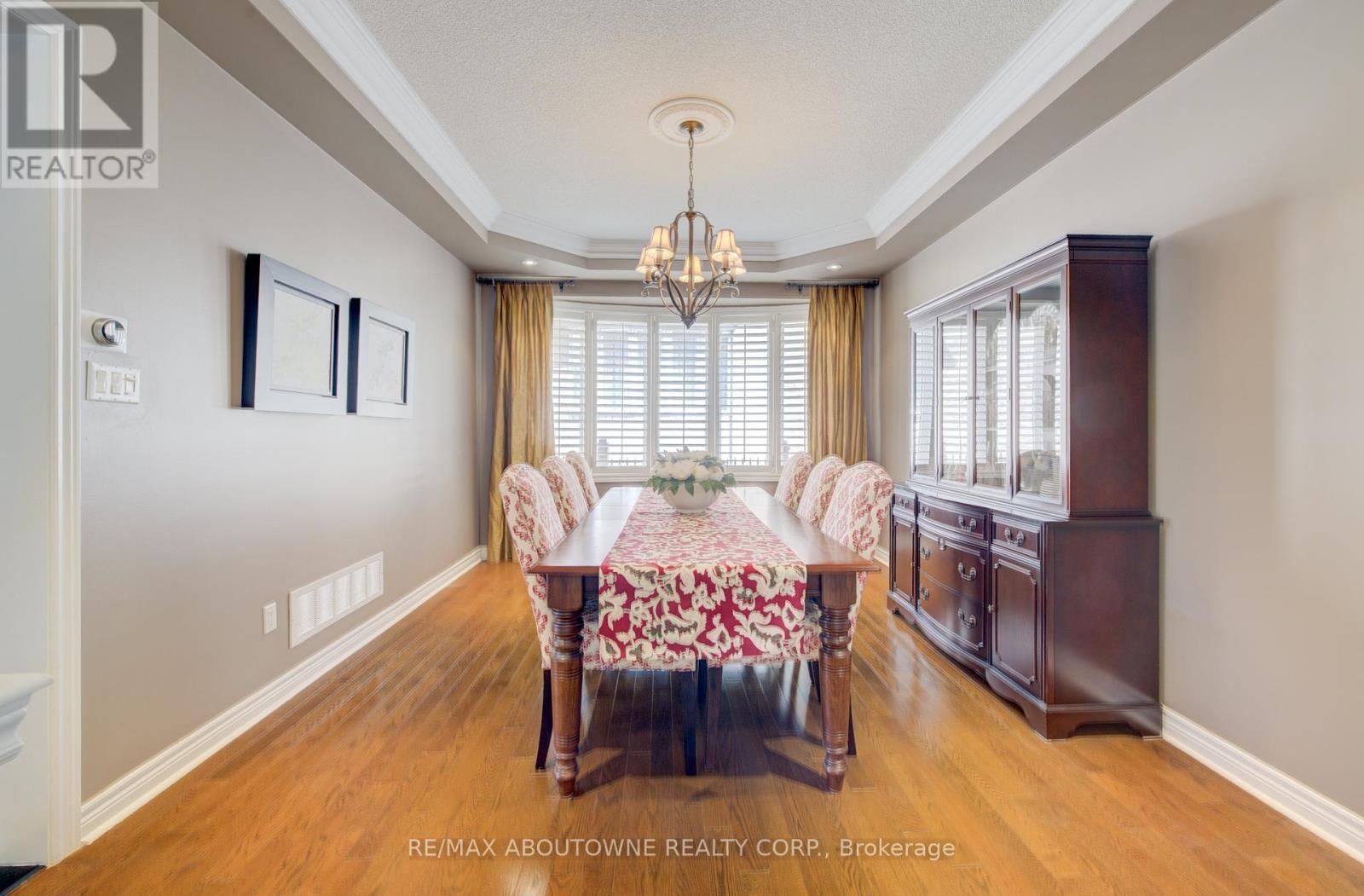 












1521 CRAIGLEITH ROAD

,
Oakville (JC Joshua Creek),




Ontario
L6H7W3

