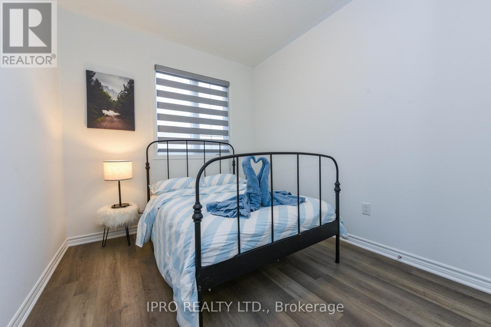 












1217 FERGUSON DRIVE

,
Milton (BW Bowes),




Ontario
L9T7V8

