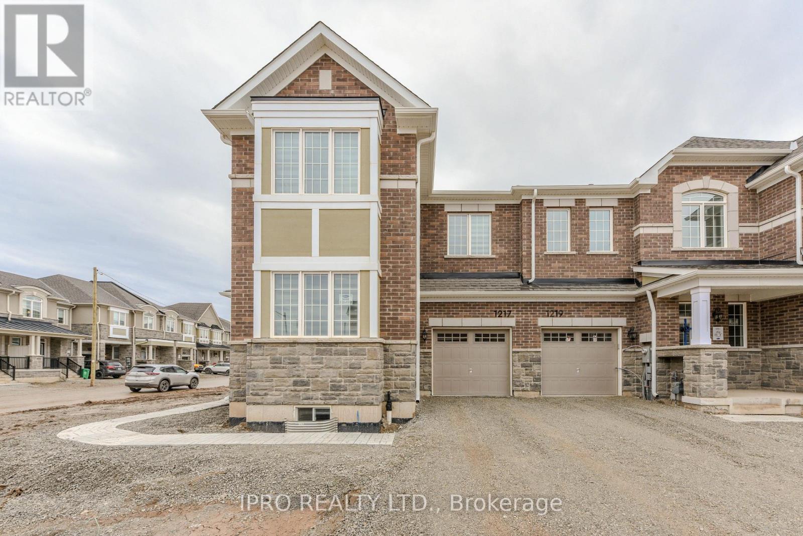 












1217 FERGUSON DRIVE

,
Milton (BW Bowes),




Ontario
L9T7V8

