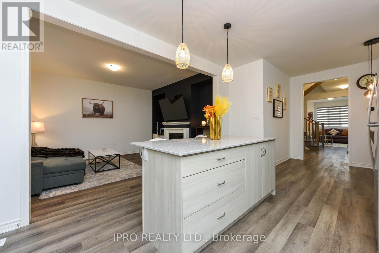












1217 FERGUSON DRIVE

,
Milton (BW Bowes),




Ontario
L9T7V8

