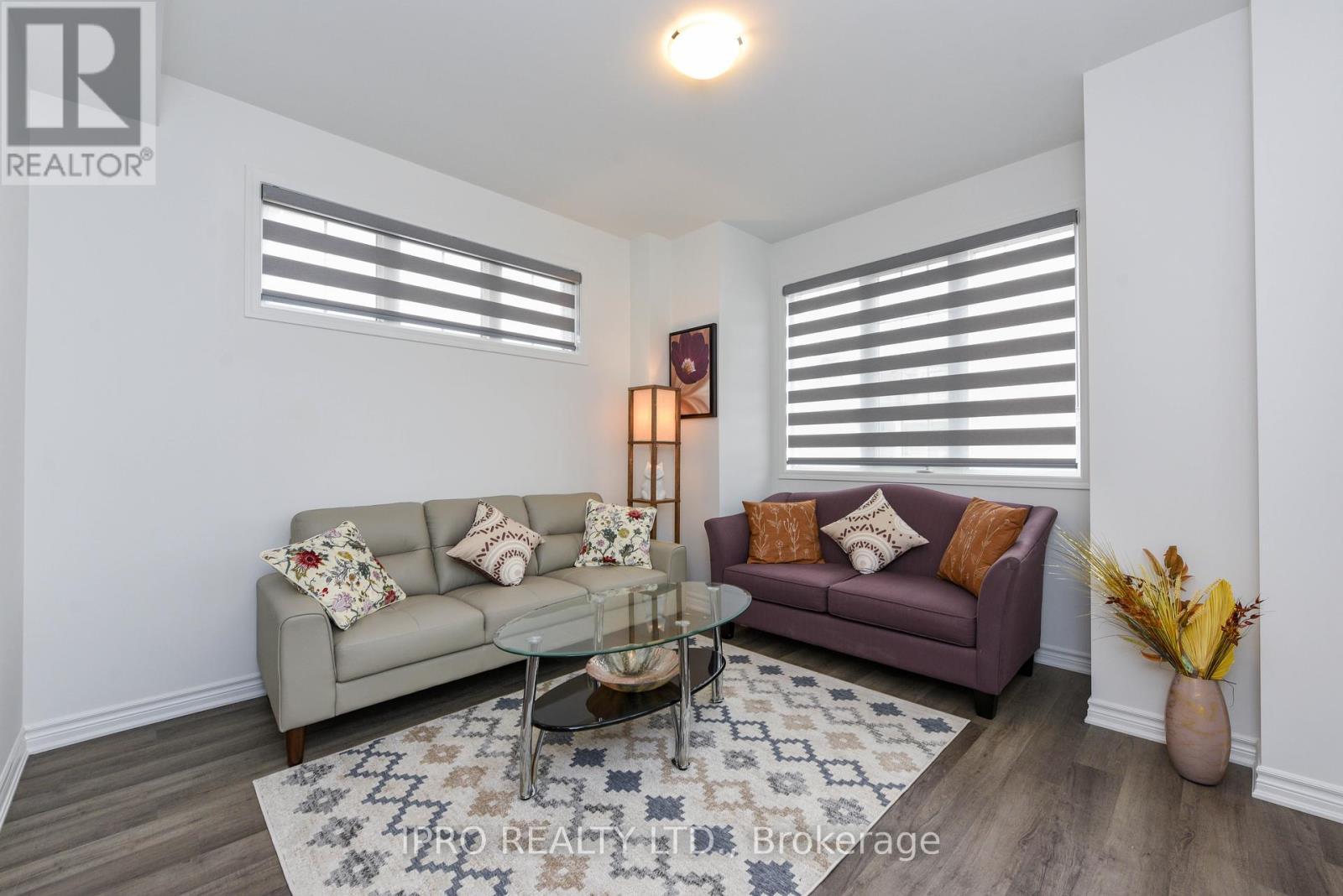 












1217 FERGUSON DRIVE

,
Milton (BW Bowes),




Ontario
L9T7V8

