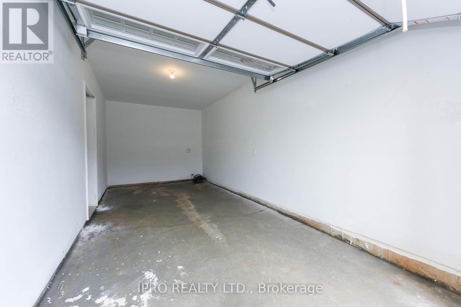 












1217 FERGUSON DRIVE

,
Milton (BW Bowes),




Ontario
L9T7V8

