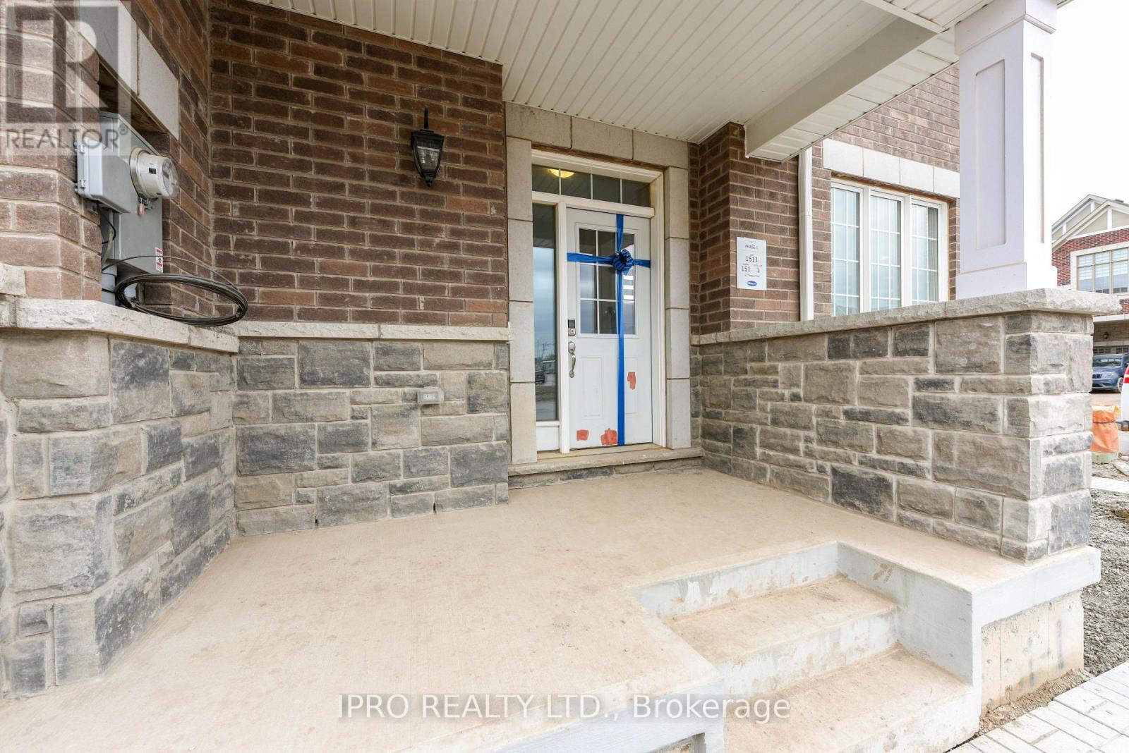 












1217 FERGUSON DRIVE

,
Milton (BW Bowes),




Ontario
L9T7V8

