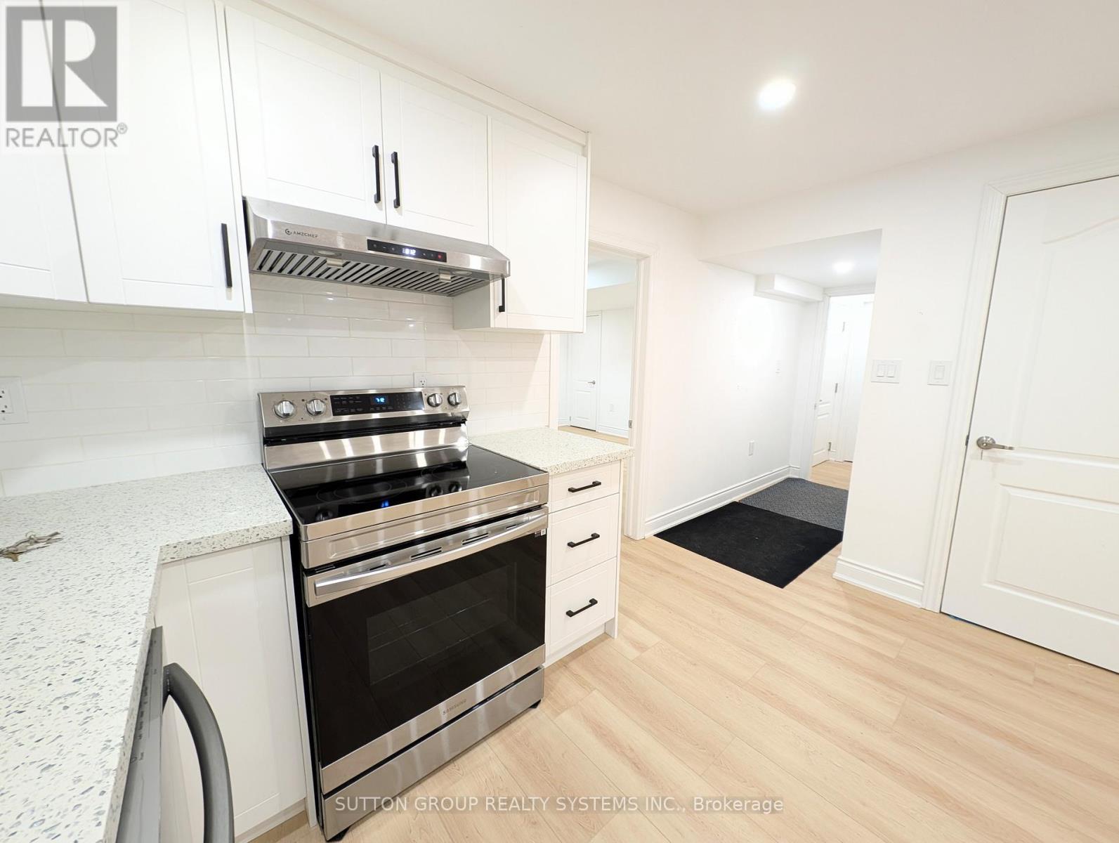 












LOWER LEVEL - 120 MOUNT ROYAL CIRCLE

,
Brampton (Vales of Castlemore North),




Ontario
L6P1Z2

