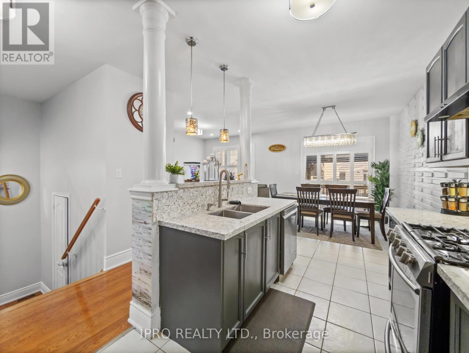 












346 LANDSBOROUGH AVENUE

,
Milton (SC Scott),




Ontario
L9T7Y7

