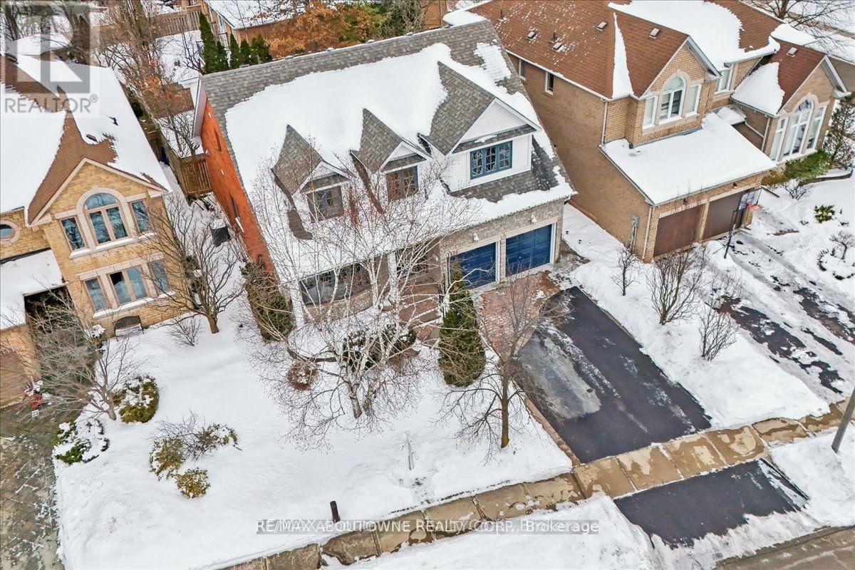 












1426 CREEKWOOD TRAIL S

,
Oakville (JC Joshua Creek),




Ontario
L6H6E6

