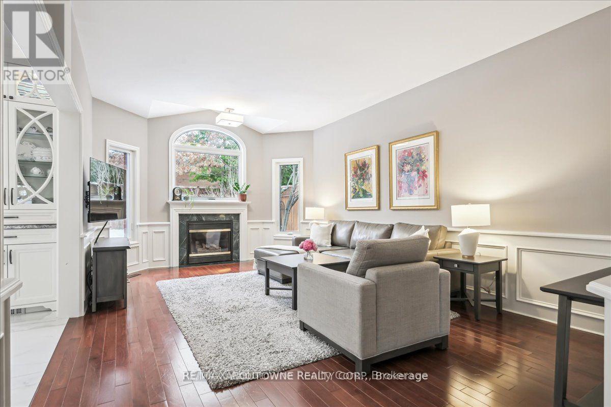 












1426 CREEKWOOD TRAIL S

,
Oakville (JC Joshua Creek),




Ontario
L6H6E6

