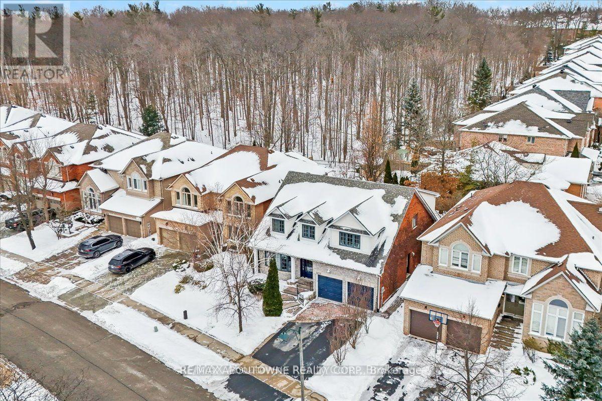 












1426 CREEKWOOD TRAIL S

,
Oakville (JC Joshua Creek),




Ontario
L6H6E6

