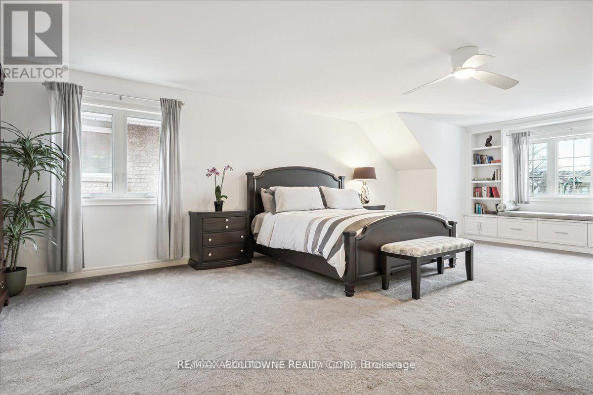 












1426 CREEKWOOD TRAIL S

,
Oakville (JC Joshua Creek),




Ontario
L6H6E6

