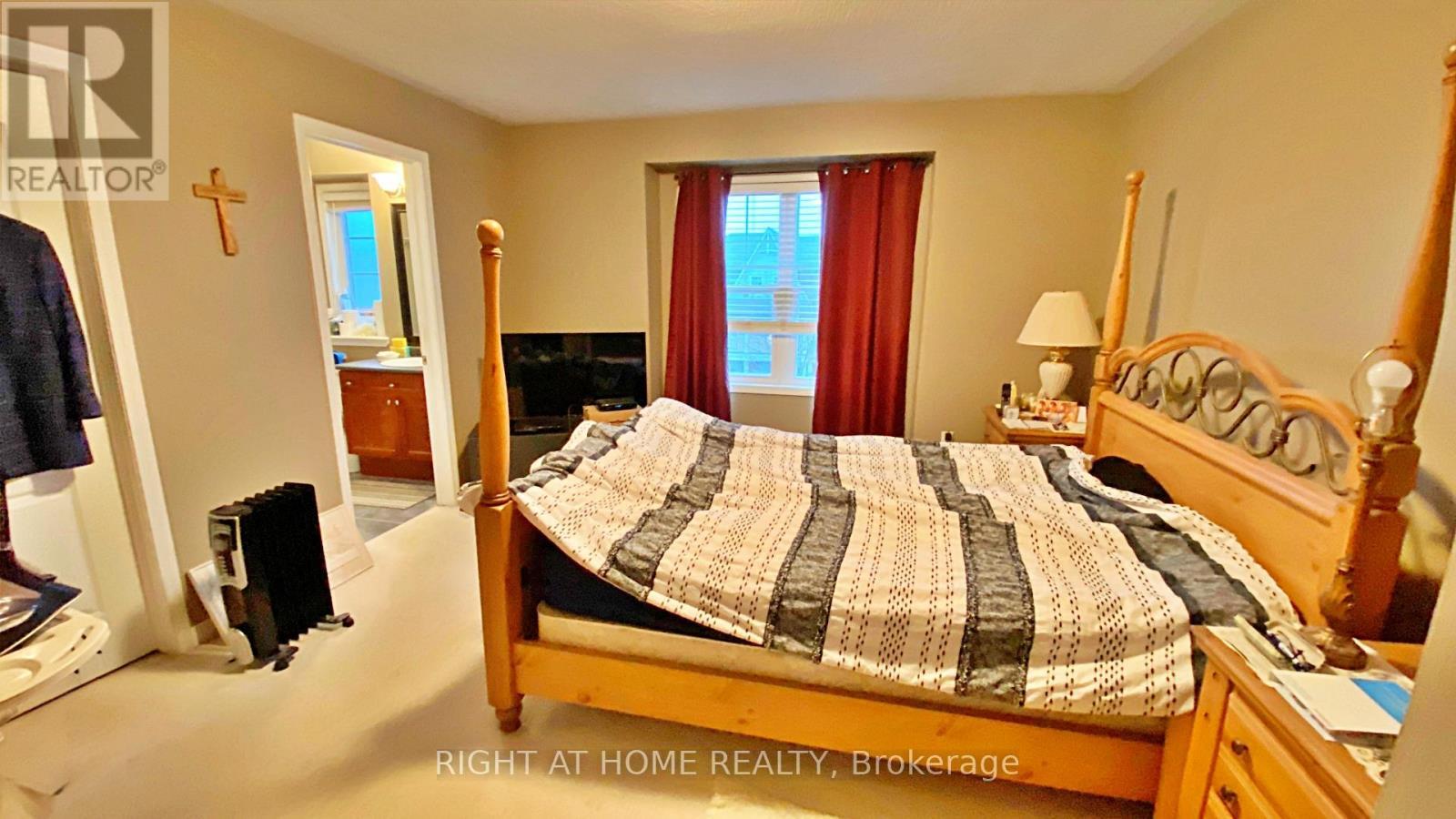












664 HOLLY AVENUE

,
Milton (CO Coates),




Ontario
L9T0G2

