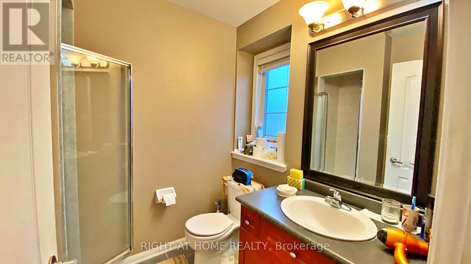 












664 HOLLY AVENUE

,
Milton (CO Coates),




Ontario
L9T0G2

