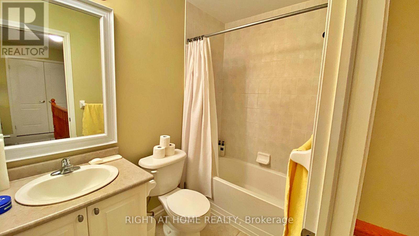 












664 HOLLY AVENUE

,
Milton (CO Coates),




Ontario
L9T0G2

