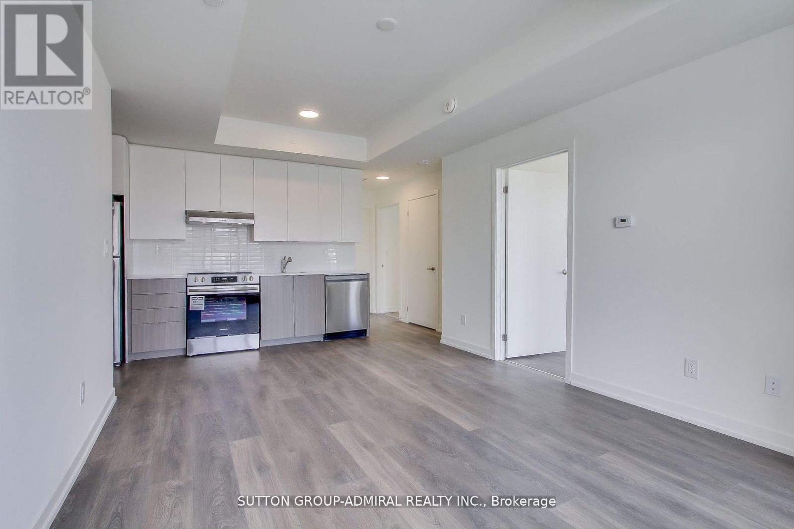 












501 - 135 CANON JACKSON DRIVE

,
Toronto (Brookhaven-Amesbury),




Ontario
M6M0C3

