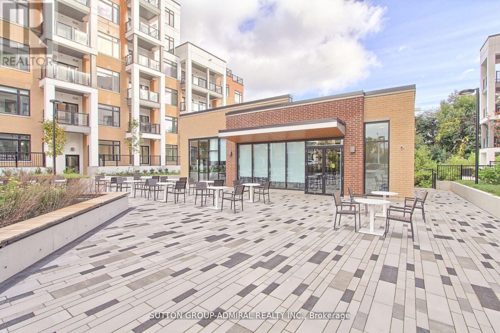 












501 - 135 CANON JACKSON DRIVE

,
Toronto (Brookhaven-Amesbury),




Ontario
M6M0C3

