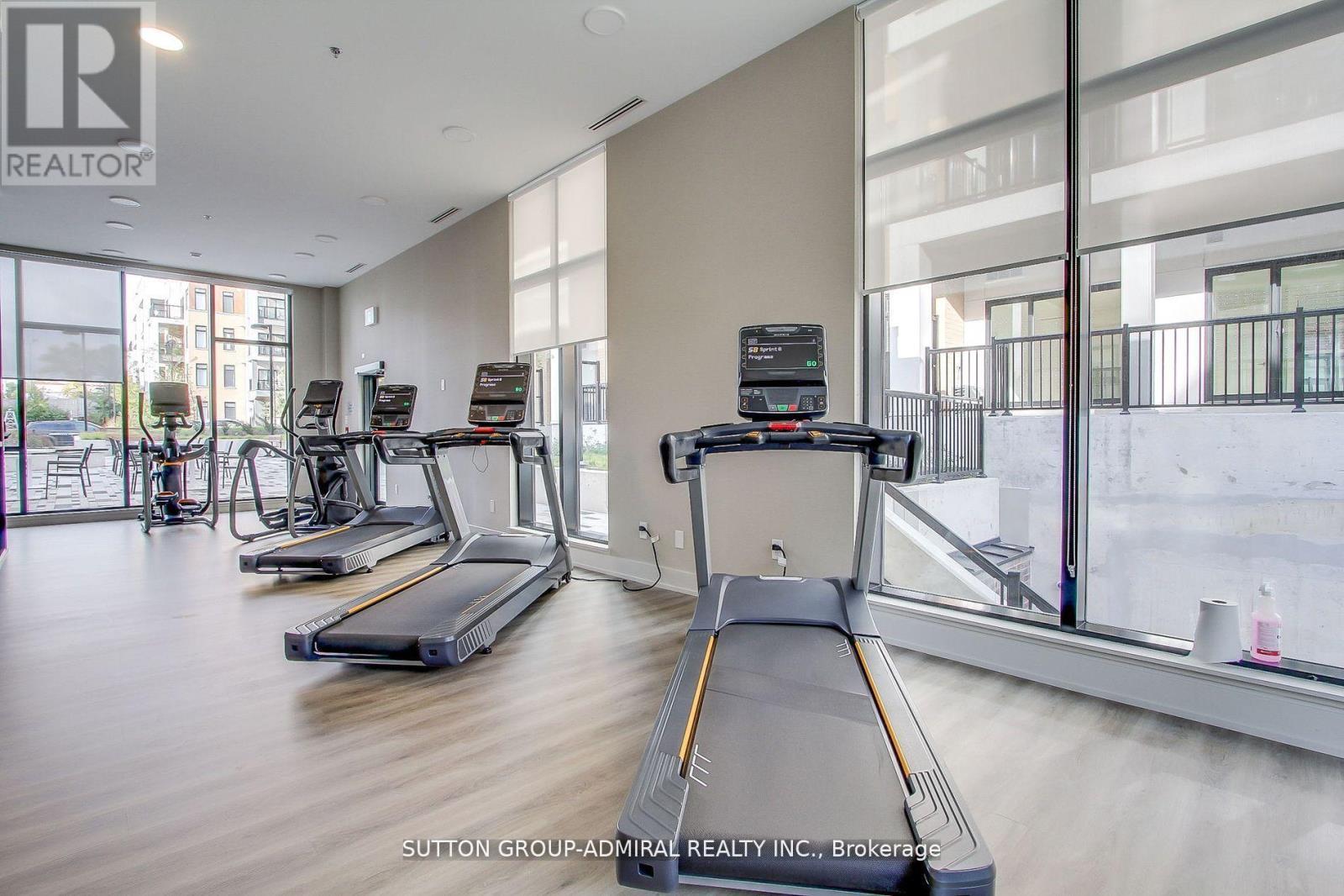 












501 - 135 CANON JACKSON DRIVE

,
Toronto (Brookhaven-Amesbury),




Ontario
M6M0C3

