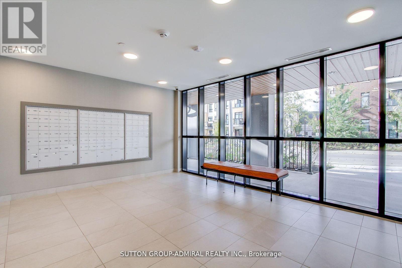 












501 - 135 CANON JACKSON DRIVE

,
Toronto (Brookhaven-Amesbury),




Ontario
M6M0C3

