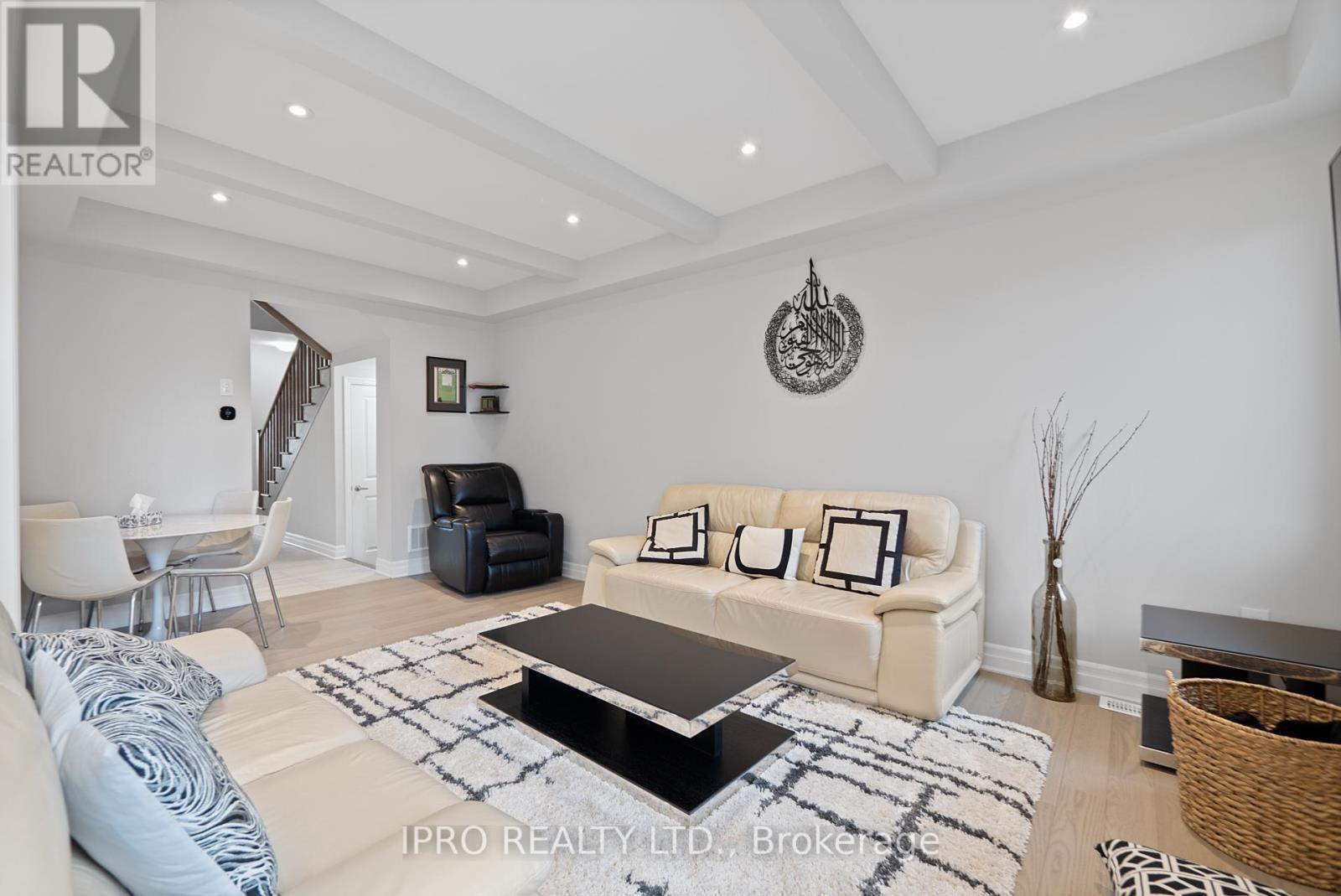 












1197 MILLAND DRIVE

,
Oakville (JM Joshua Meadows),




Ontario
L6H3X1

