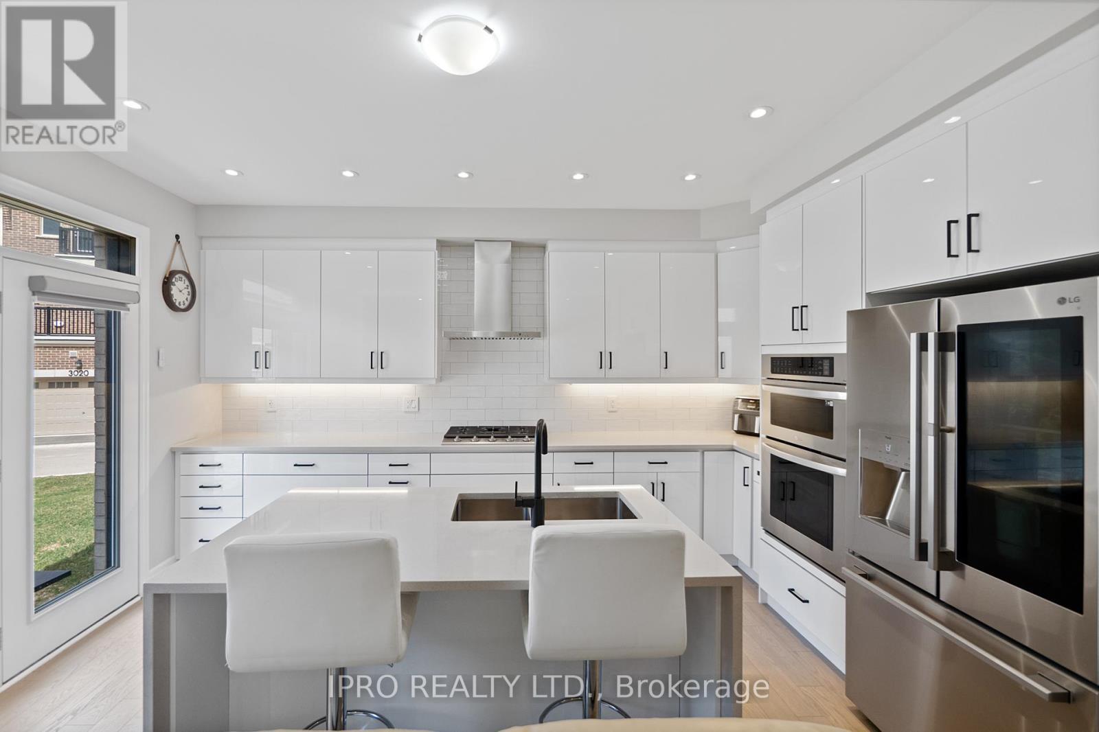 












1197 MILLAND DRIVE

,
Oakville (JM Joshua Meadows),




Ontario
L6H3X1

