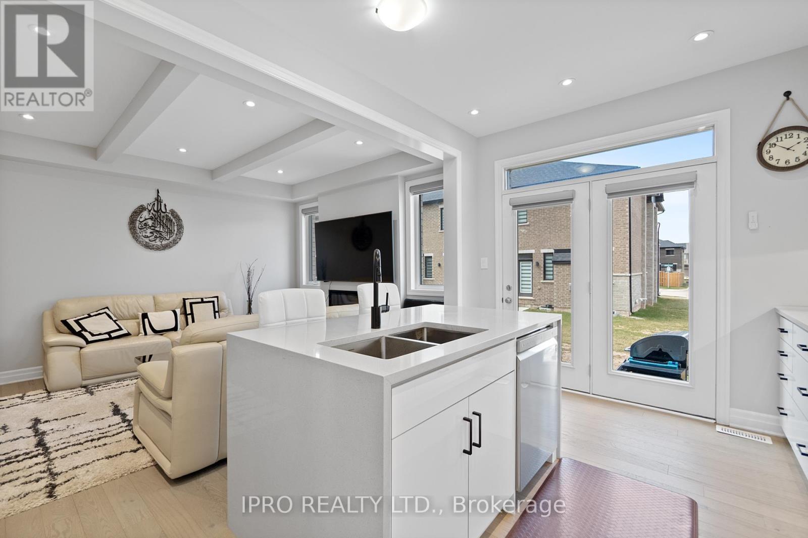 












1197 MILLAND DRIVE

,
Oakville (JM Joshua Meadows),




Ontario
L6H3X1

