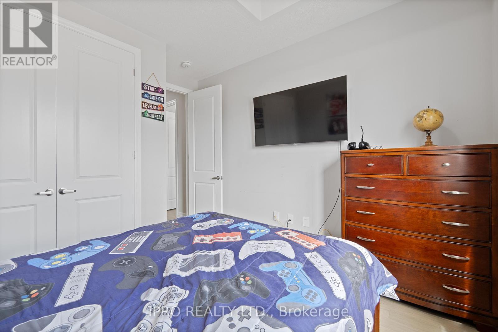 












1197 MILLAND DRIVE

,
Oakville (JM Joshua Meadows),




Ontario
L6H3X1

