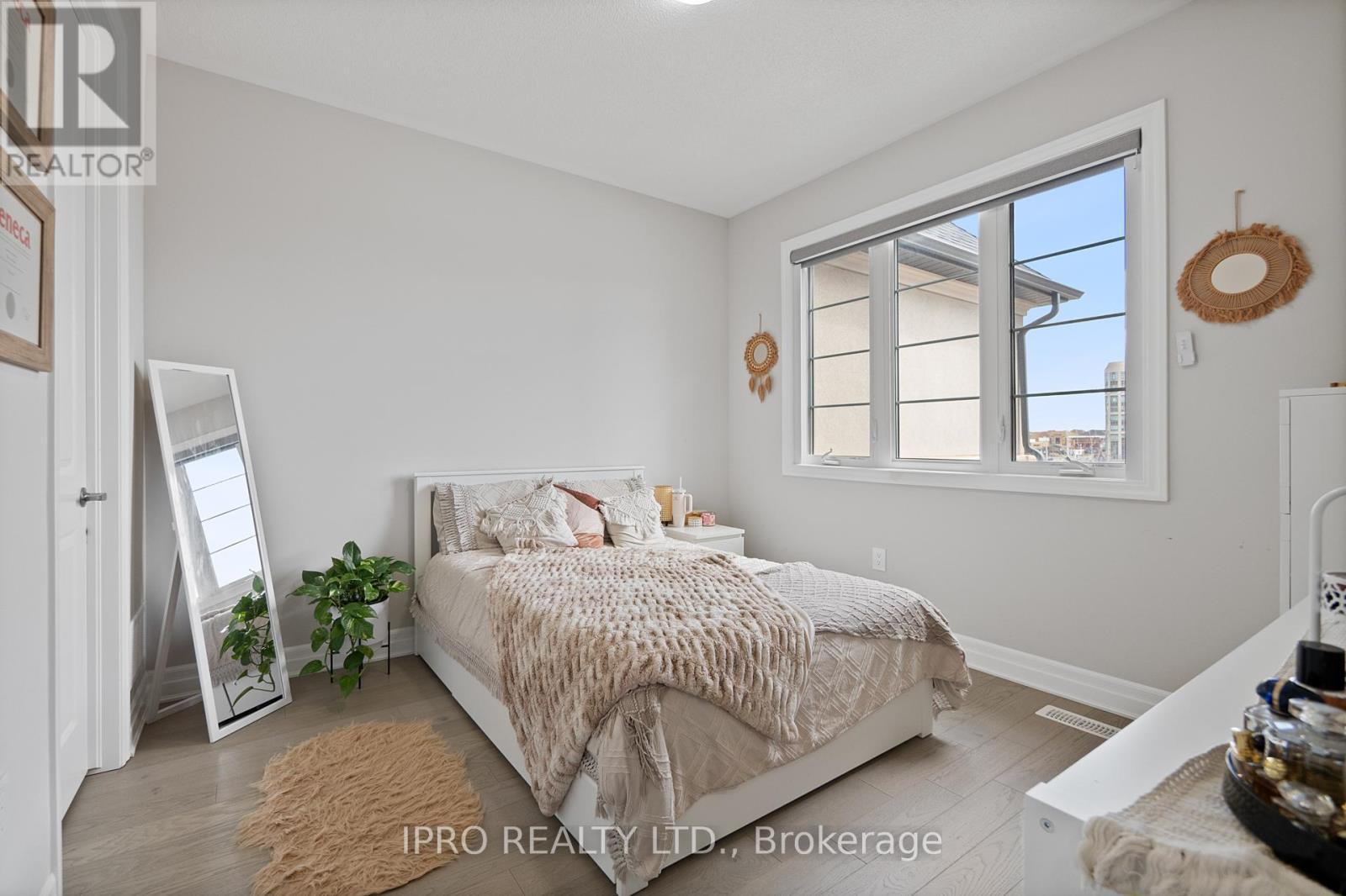 












1197 MILLAND DRIVE

,
Oakville (JM Joshua Meadows),




Ontario
L6H3X1

