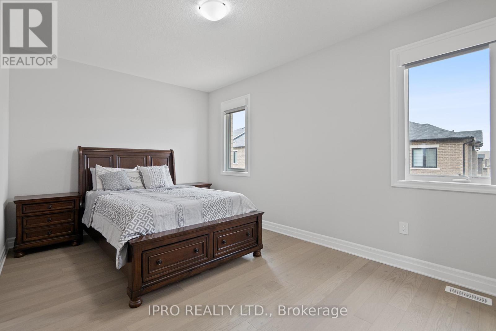 












1197 MILLAND DRIVE

,
Oakville (JM Joshua Meadows),




Ontario
L6H3X1

