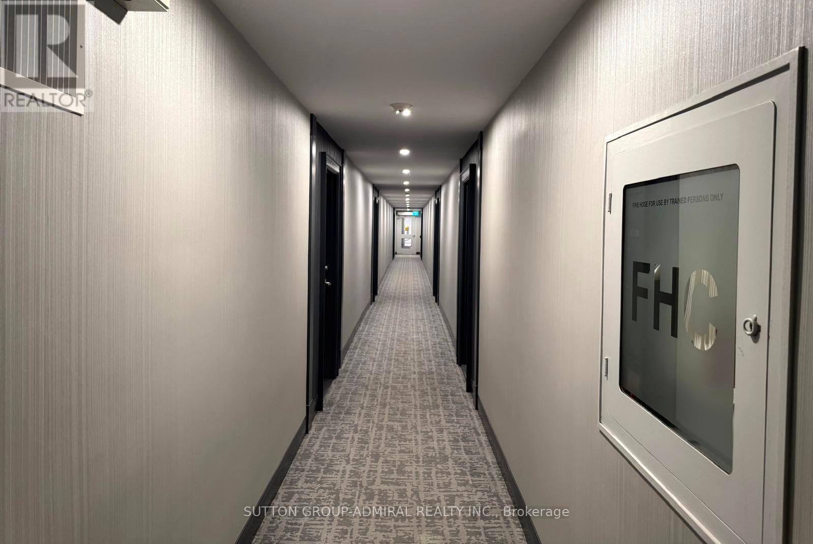 












104 - 451 THE WEST MALL W

,
Toronto (Etobicoke West Mall),




Ontario
M9C1G1

