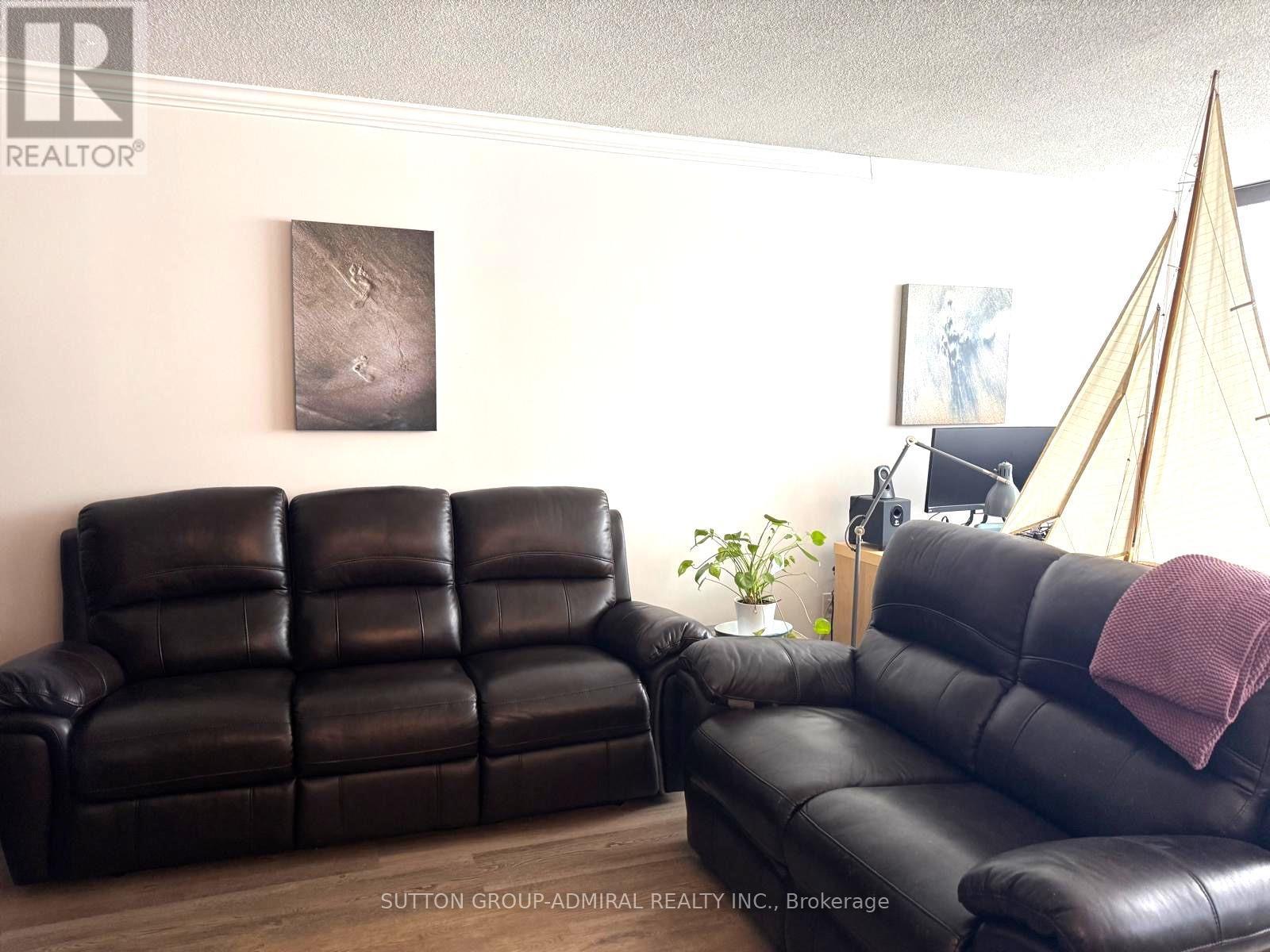 












104 - 451 THE WEST MALL W

,
Toronto (Etobicoke West Mall),




Ontario
M9C1G1

