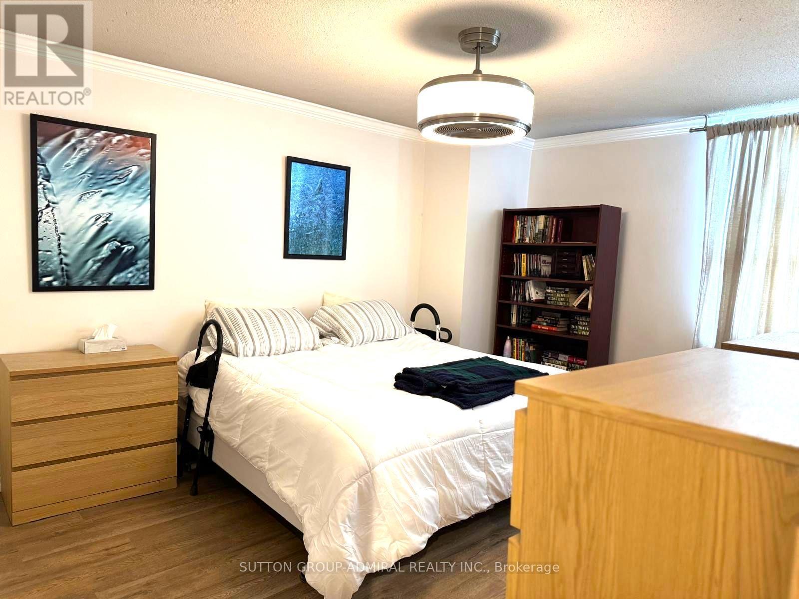 












104 - 451 THE WEST MALL W

,
Toronto (Etobicoke West Mall),




Ontario
M9C1G1

