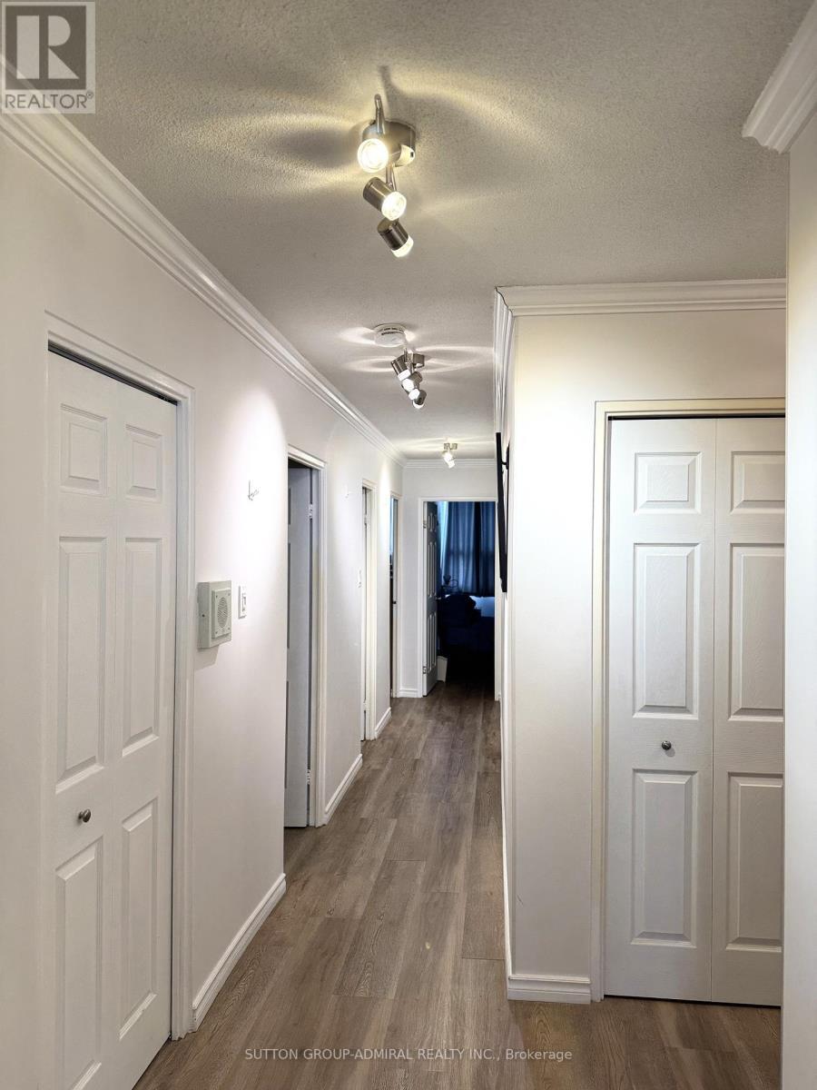












104 - 451 THE WEST MALL W

,
Toronto (Etobicoke West Mall),




Ontario
M9C1G1

