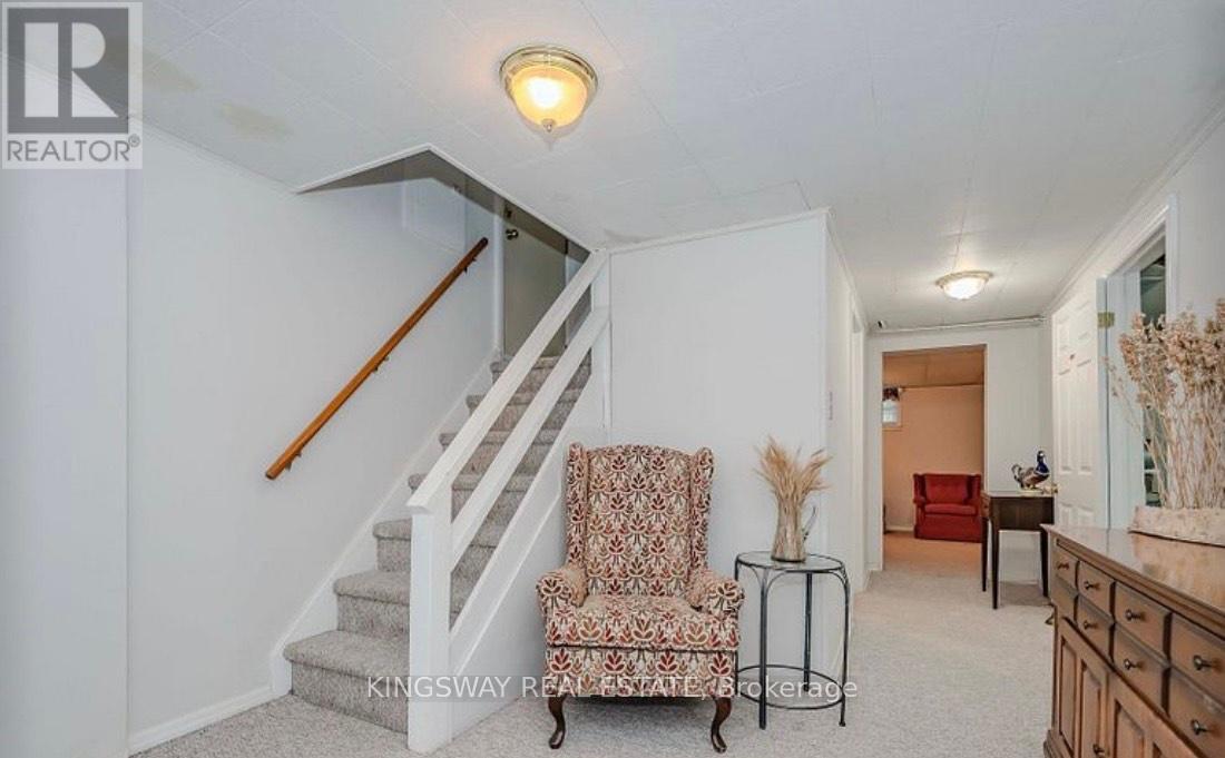 












26 REID MANOR

,
Toronto (Stonegate-Queensway),




Ontario
M8Y2H7


