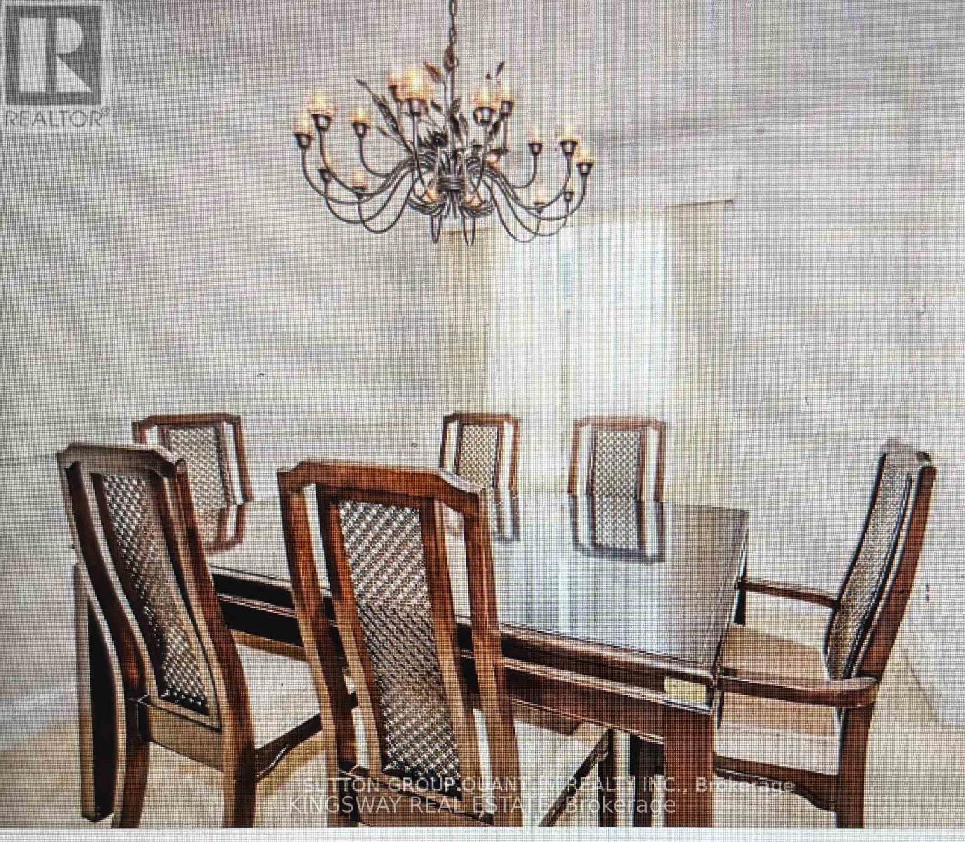 












26 REID MANOR

,
Toronto (Stonegate-Queensway),




Ontario
M8Y2H7


